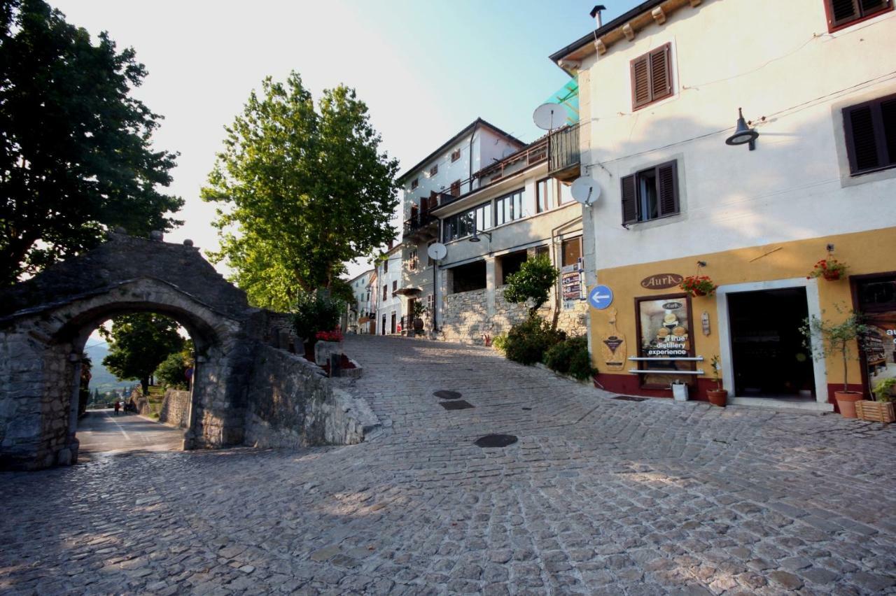 Apartment Bastion Buzet Exterior photo